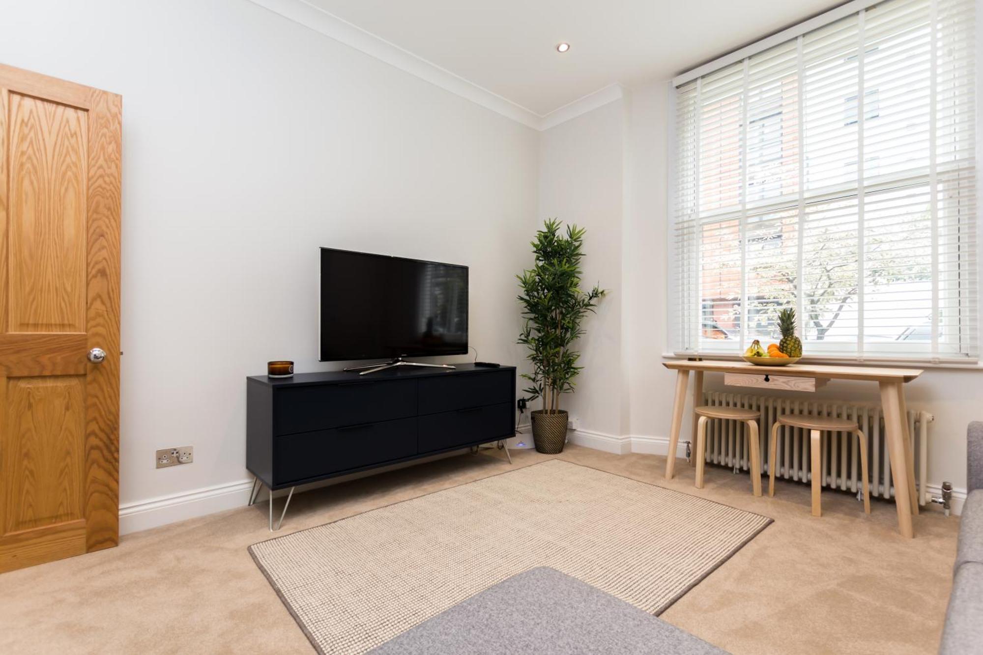 Amazing 1bdr With Private Decked Garden, Fast Wifi Apartamento Londres
